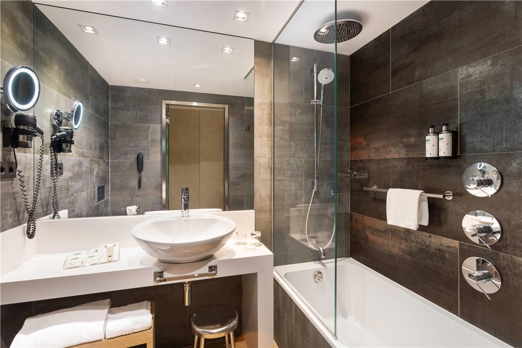Catalonia Giralda Hotel 4*